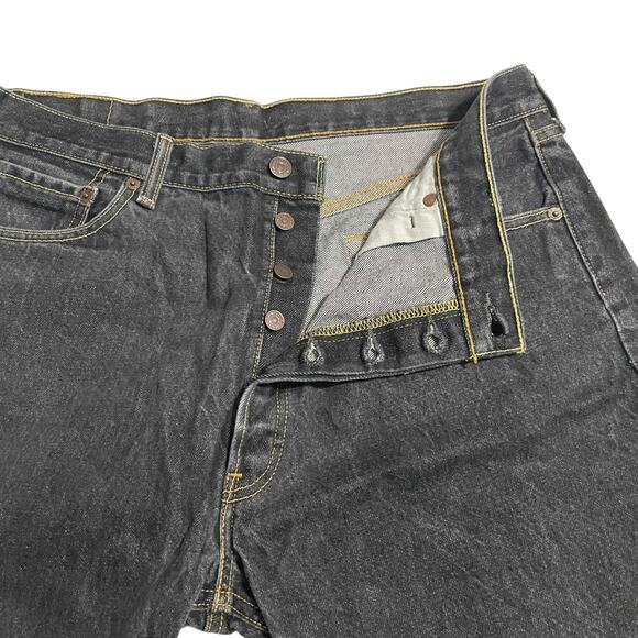 Levis 501 Jeans Mens Size 38 Black Regular Straight Leg Button Fly Denim Jeans - Picture 3 of 11